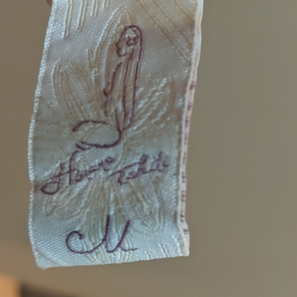 Hinano Strappy Tank Top - Picture 4 of 4